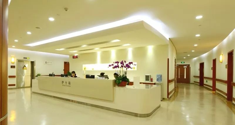 華邦瀛液晶拼接屏入駐香港大學(xué)深圳醫(yī)院，升級(jí)信息咨詢服務(wù)體驗(yàn)