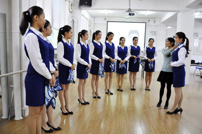 重慶市工藝美術學校職業技能培訓服務 傳承匠心，賦能未來